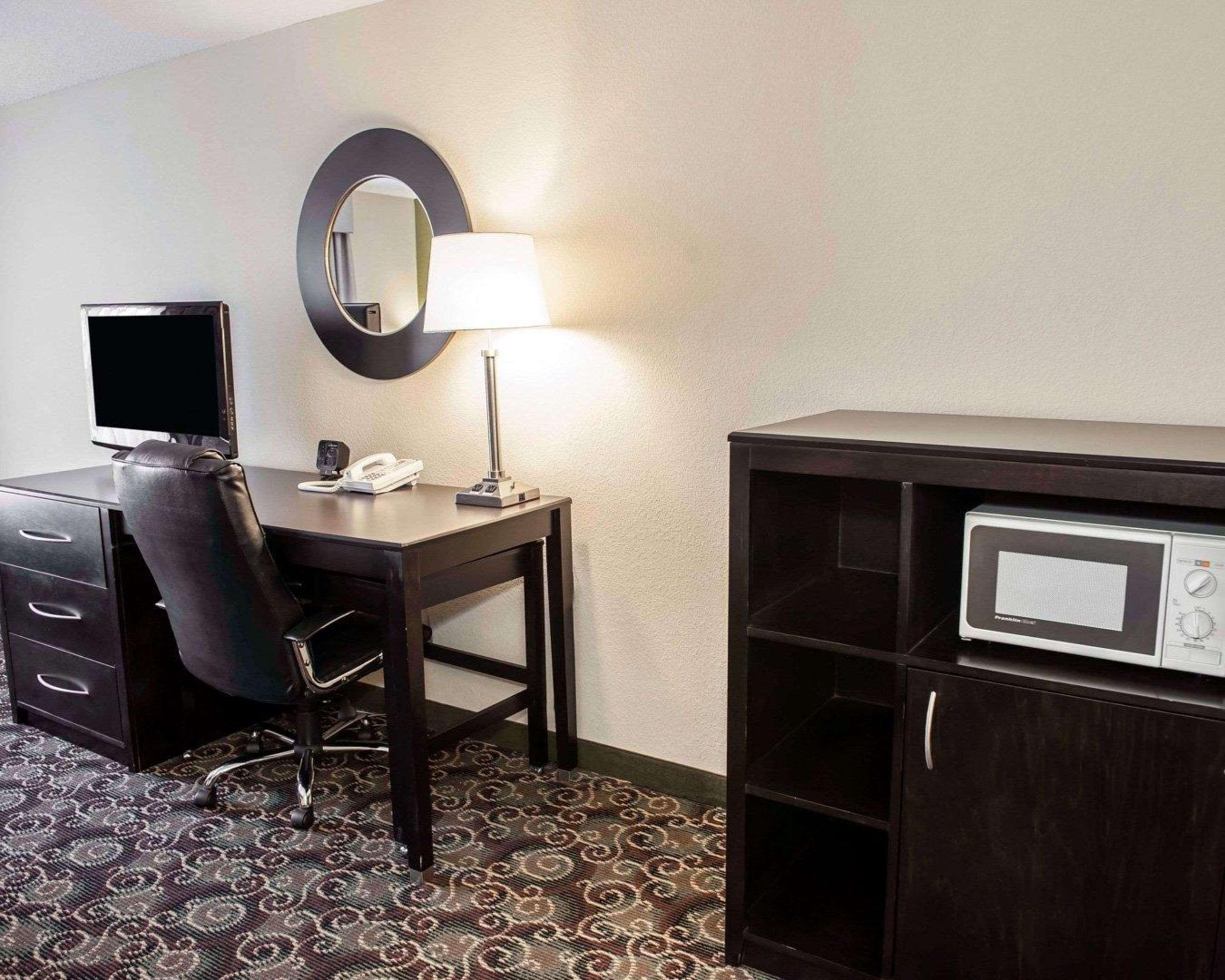 Comfort Suites West Indianapolis - Brownsburg Exterior photo